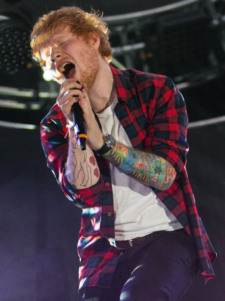 ed sheeran wearing a tartan shirt