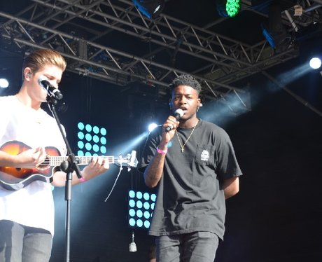 Loveable Rogues at Ponty's Big Weekend!