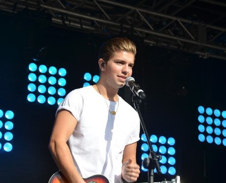 Loveable Rogues at Ponty's Big Weekend!