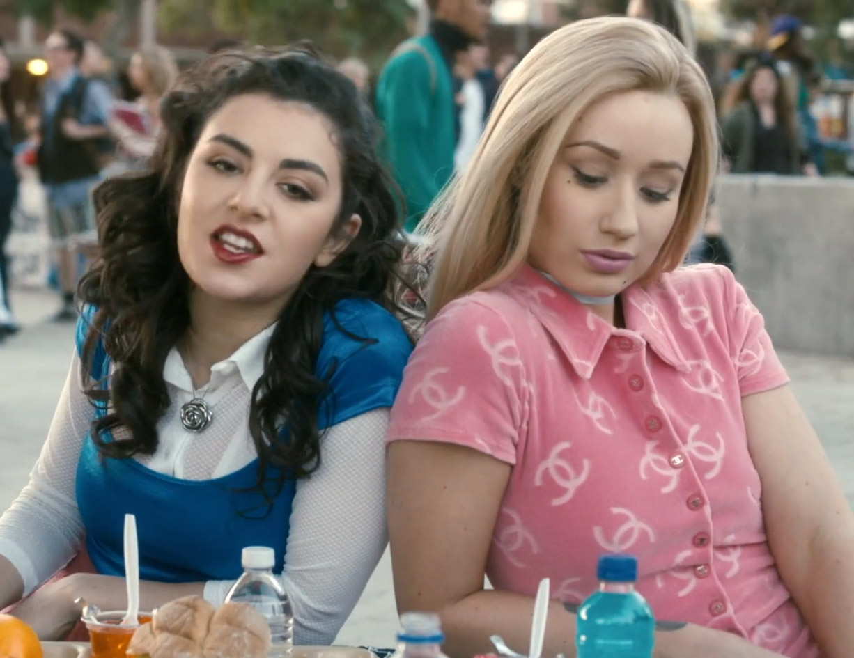 Charli XCX & Iggy Azalea - Fancy Video