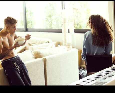 Justin Bieber posts new photo on instgram