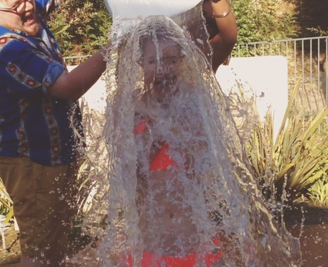 Iggy Azalea Ice Challenge