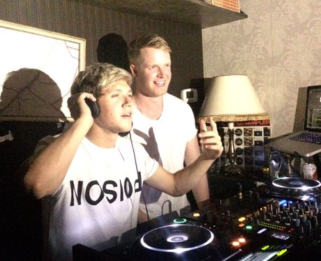 Niall Horan from One Direction DJs at Bar