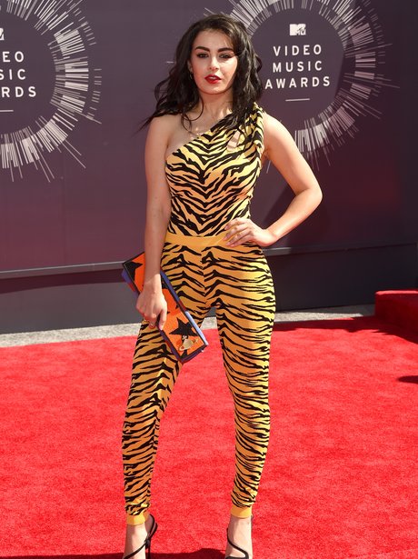 Charli XCX MTV VMA 2014 Red Carpet