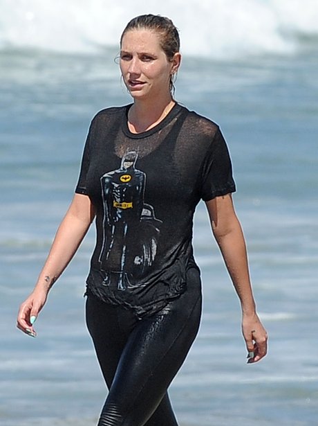Kesha No Make-Up Beach