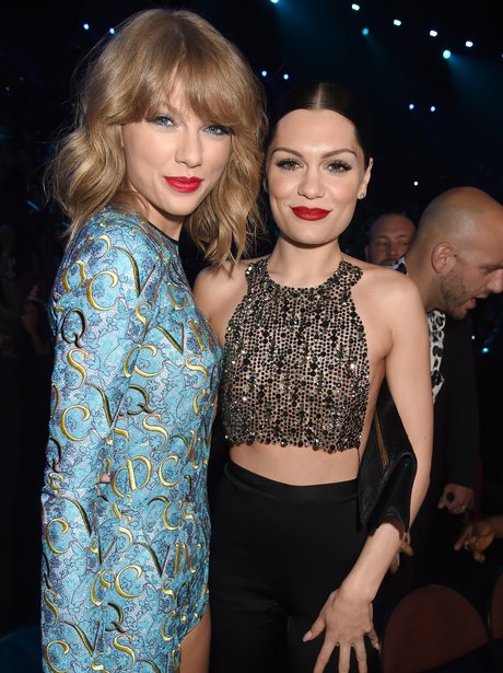 Taylor Swift and Jessie J backstage at the VMAs 20