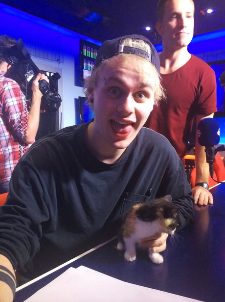 5SOS In Capital