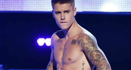 Justin Bieber Strips to His Underwear on Fashion Rocks Stage