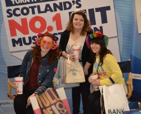 Were you pap'd by the Capital Street Stars?