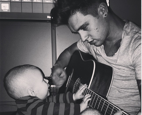 JJ Hamblett and Baby Guitar