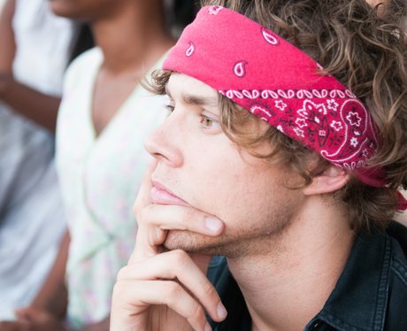 NO-ONE rocks a bandana quite like Ashton Irwin! - Looking Good, 5SOS