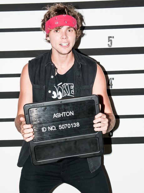 5SOS 'Good Girls' Video