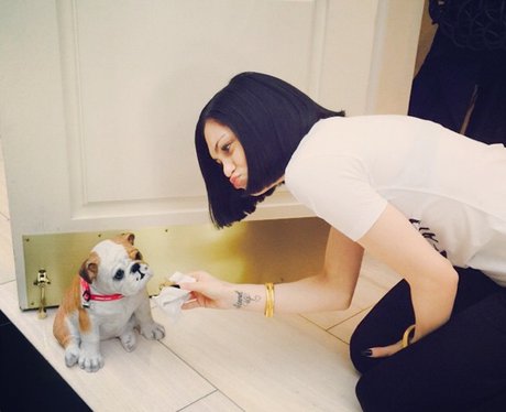 Jessie J with a plastic dog selfie