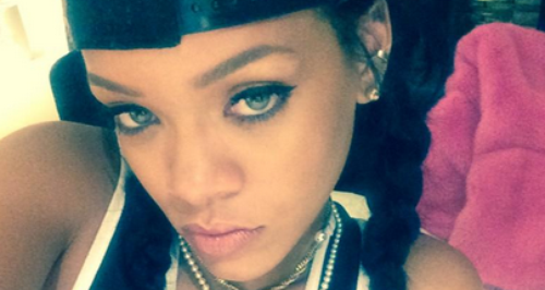 Rihanna selfie