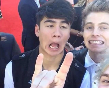 Calum Hood Luke Hemmings Instagram