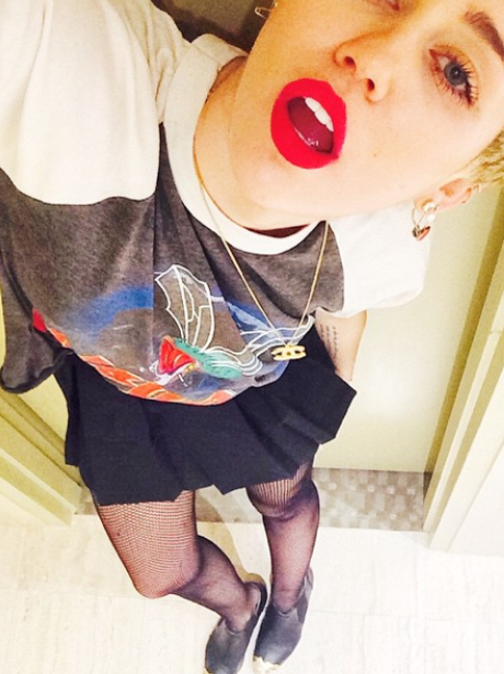 Miley Cyrus Selfie
