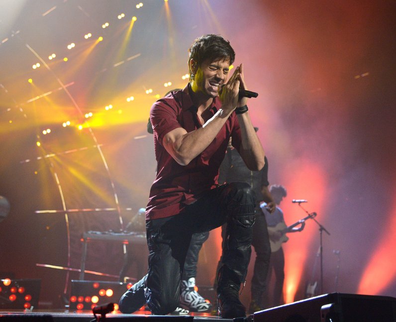 Enrique MTV EMAs 2014 Live