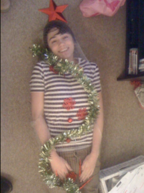 Union J George Shelley Christmas Tree Twitter pic