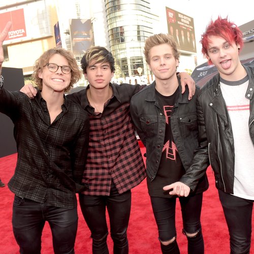 5SOS AMAS 2014