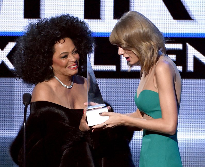 Diana Ross and Taylor Swift on stage American Musi