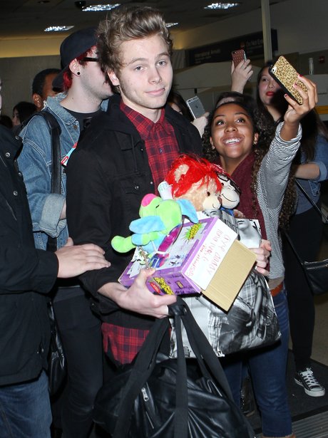 Luke Hemmings Fan Gifts Airport