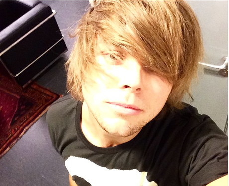 Ashton Irwin Straight Hair