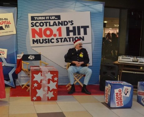 Were you pap'd by the Capital Street Stars?