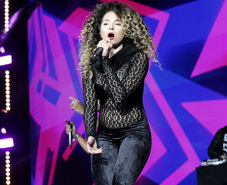Ella Eyre and Sigma Live  Red Carpet Jingle Bell B