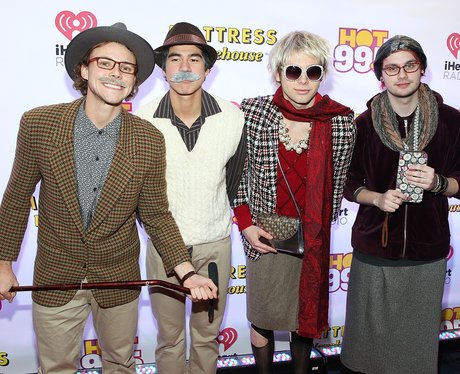 5 Seconds Of Summer Disguise