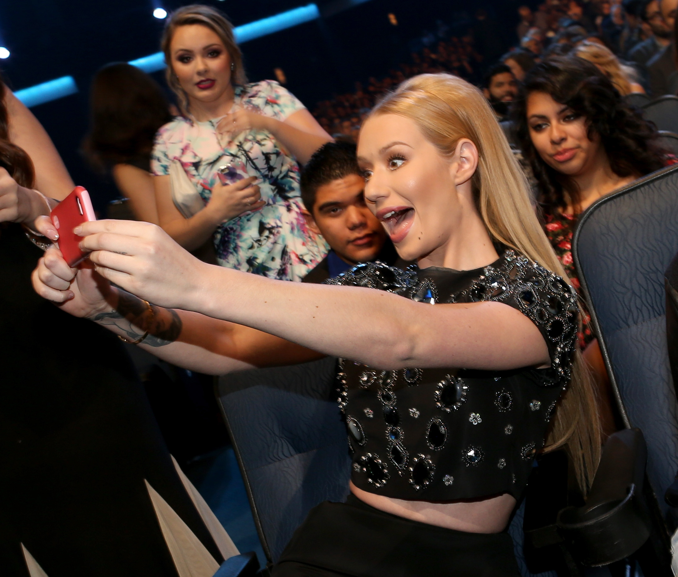 Iggy Azalea Selfie Fan 