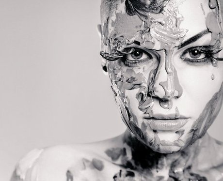 Jessie J First Facebook Picture