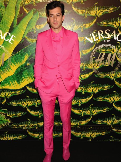 Mark Ronson Pink Suit 