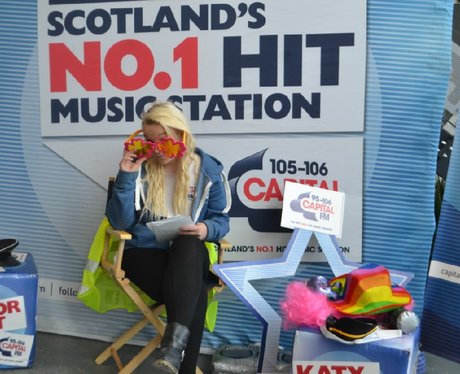 Were you pap'd by the Capital Street Stars?