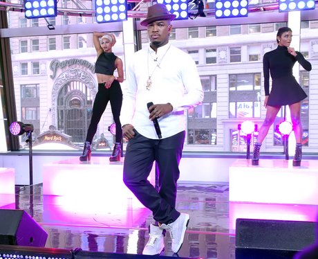 Ne-Yo Performs on 'Good Morning America'