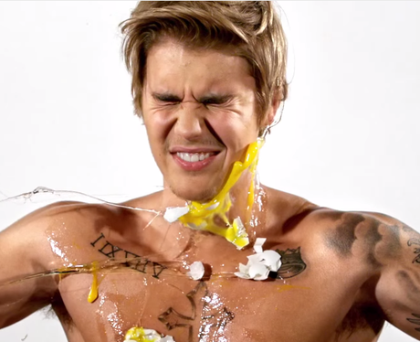Justin Bieber Egged