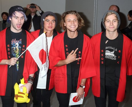 5 Seconds Of Summer in Japan