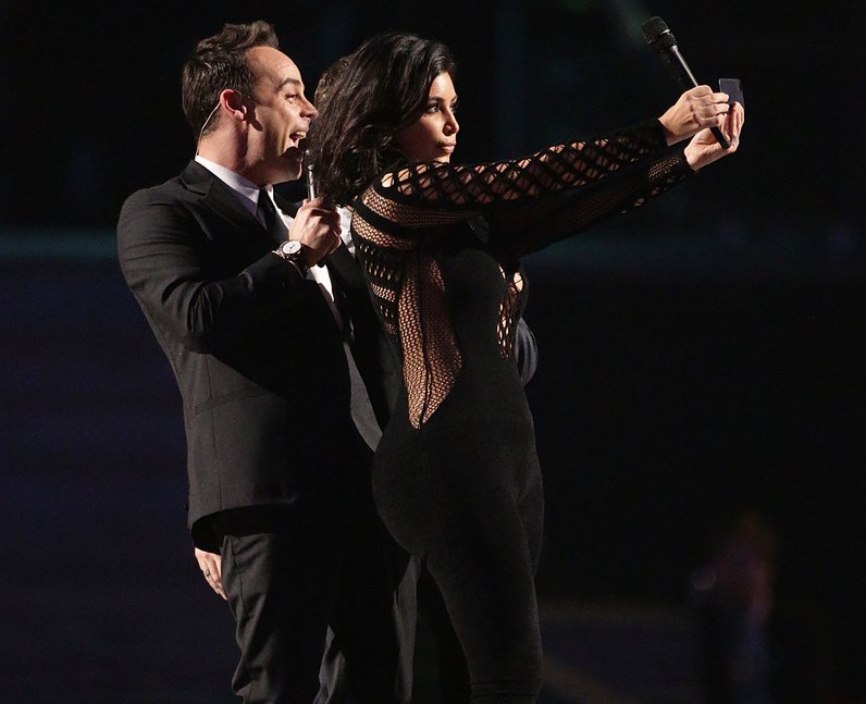 Ant and Dec and Kim Kardashian Selfie BRIT 2015 On