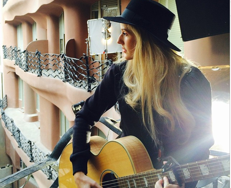 Ellie Goulding Guitar I