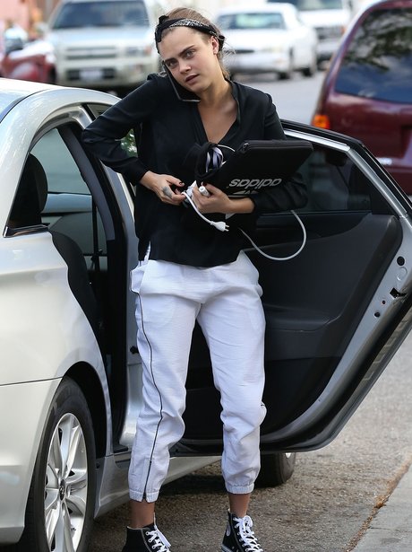 Cara Delevingne heads to studio