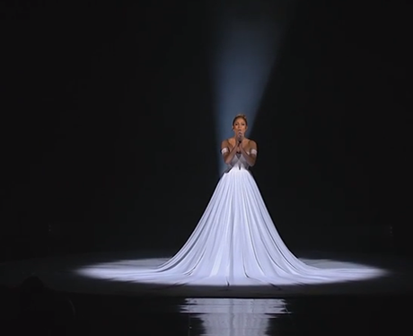 Jennifer Lopez live on American Idol