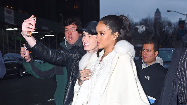 RIhanna with fans 