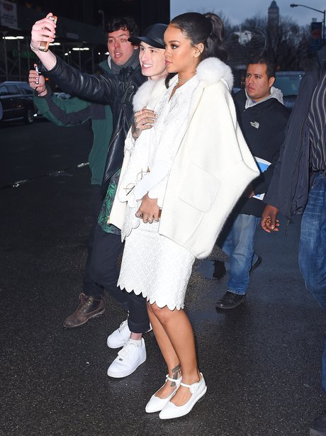 RIhanna with fans