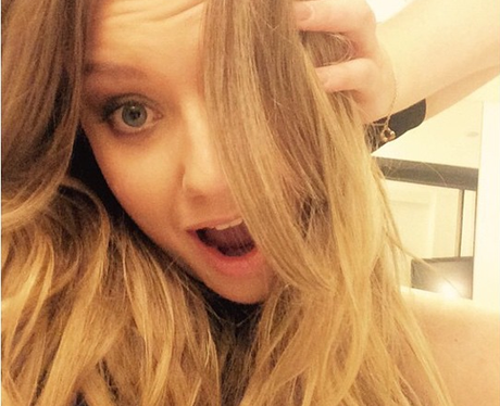 Ella Henderson selfie