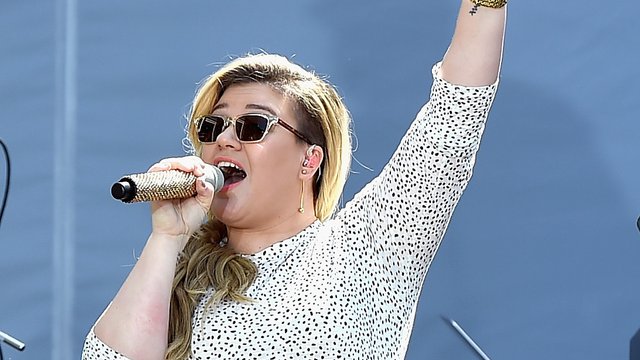 Kelly Clarkson IHeartRadio 2015