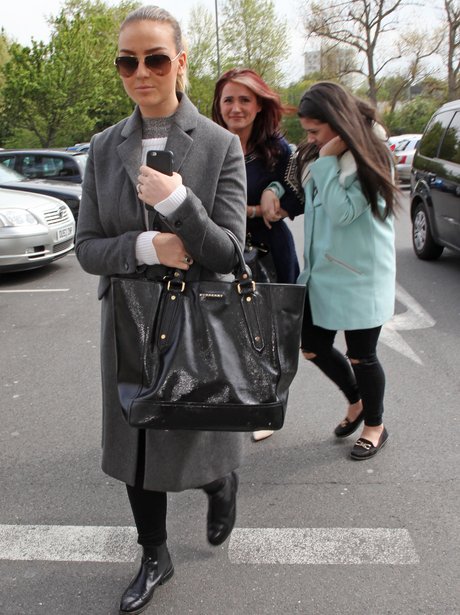Perrie Edwards Zayn's Mum and Sister Shopping