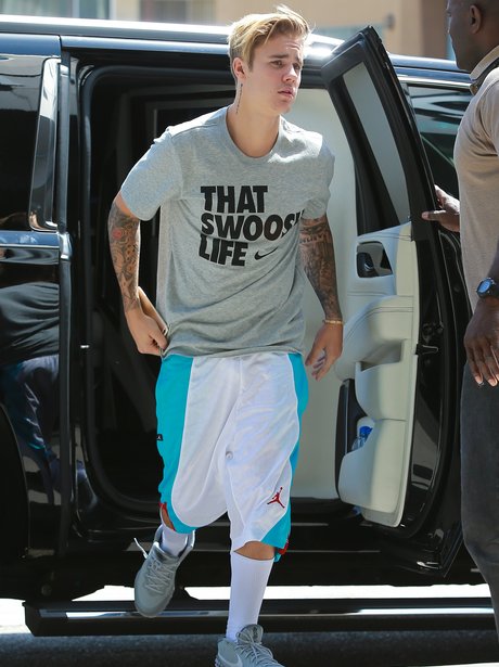 Keeping his look sporty, Justin Bieber rocks some exercise gear - This ...