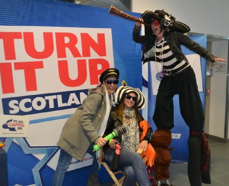 Were you pap'd b the Capital Street Stars?