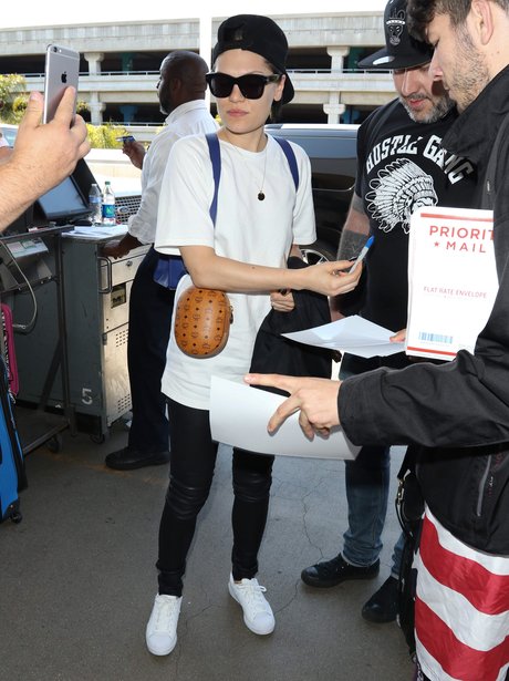 Jessie J at the Airport
