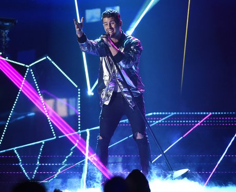 Nick Jonas Billboard Music Awards 2015 Performance