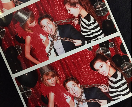 Taylor Swift and Hailee Steinfield